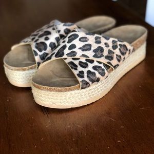 Pony hair leopard platform slides !